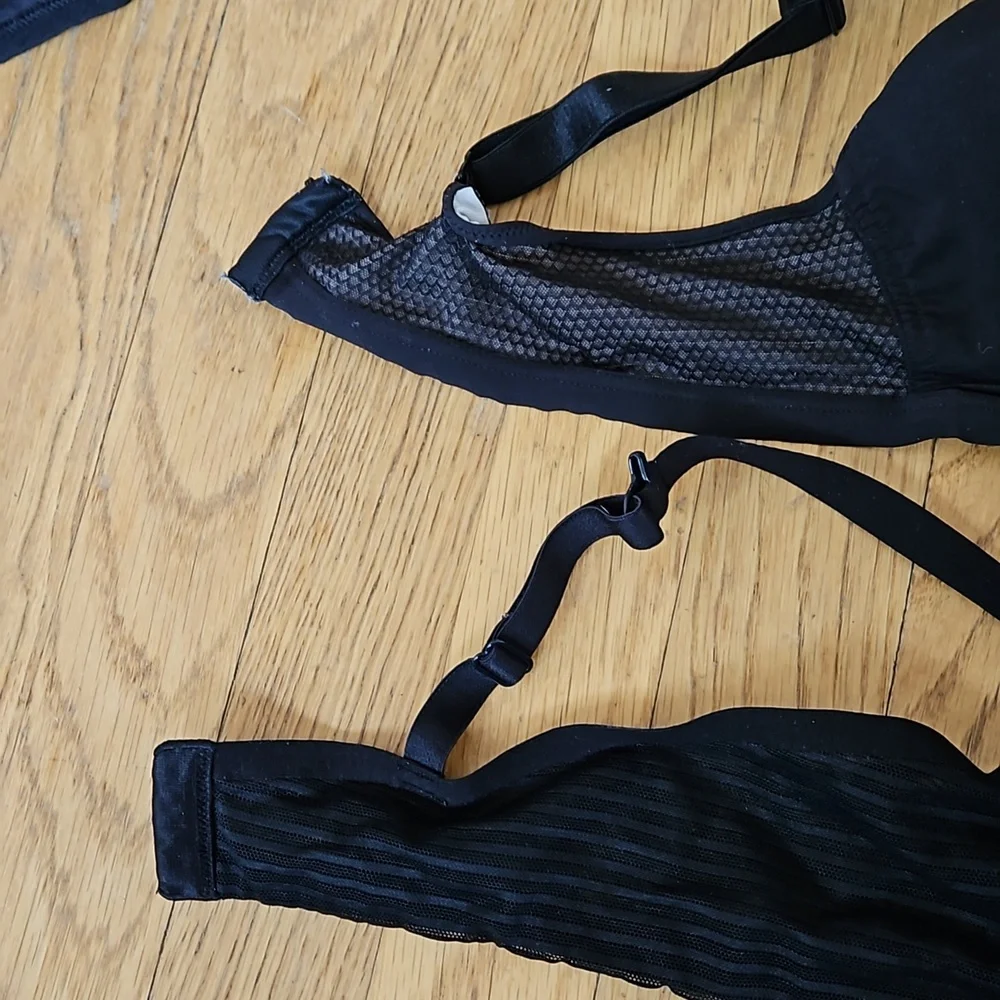 Jockey and Hanes wire free bras L
